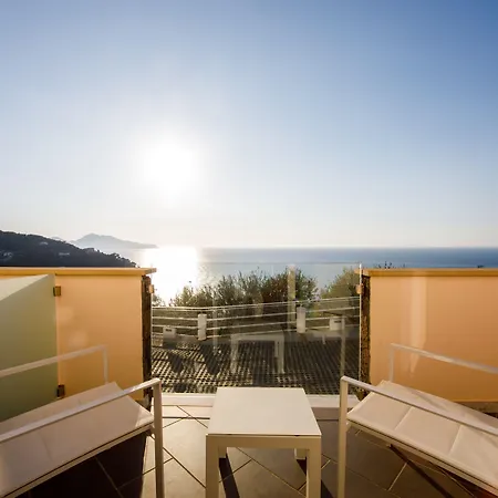 Fiorella Art 5* Massa Lubrense